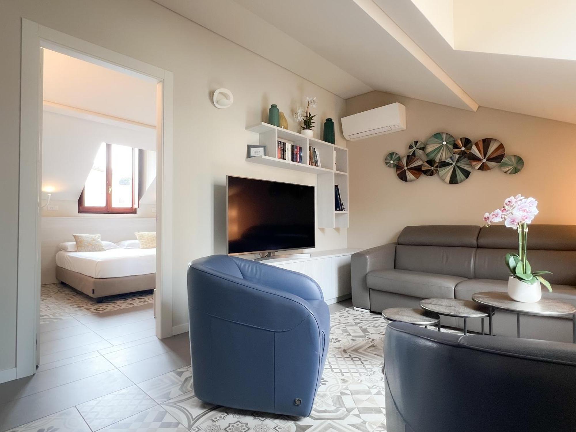 Comecasa 10 Minutes Walk From Duomo 2 Bedroom Apartment มิลาน ภายนอก รูปภาพ