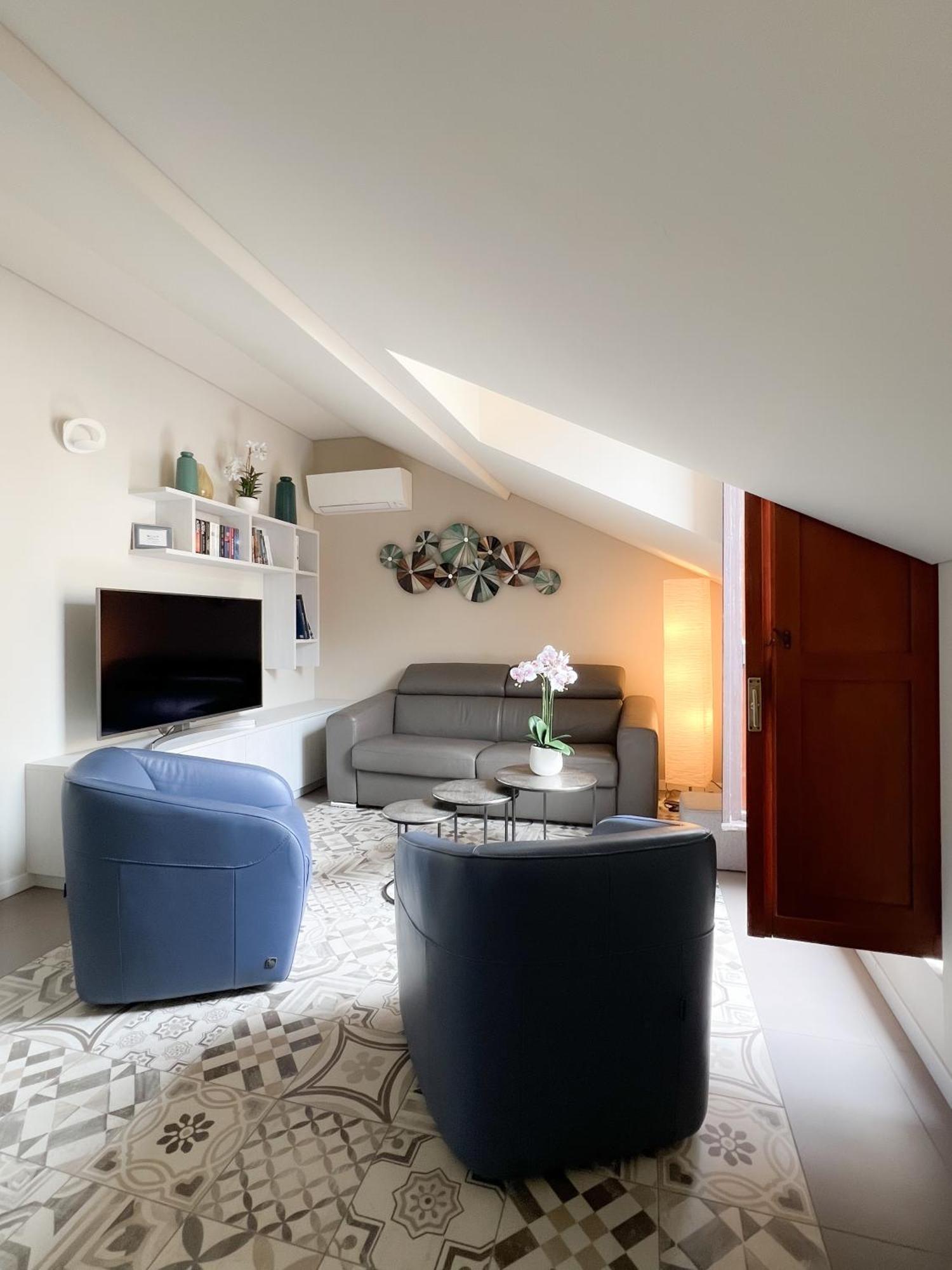 Comecasa 10 Minutes Walk From Duomo 2 Bedroom Apartment มิลาน ภายนอก รูปภาพ