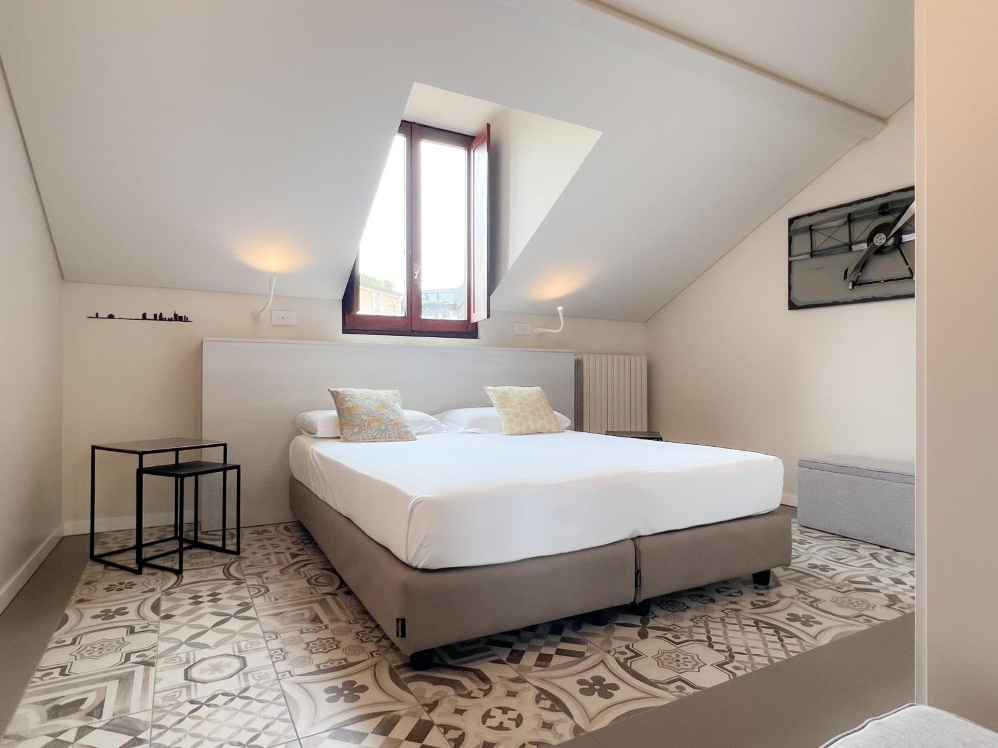 Comecasa 10 Minutes Walk From Duomo 2 Bedroom Apartment มิลาน ภายนอก รูปภาพ