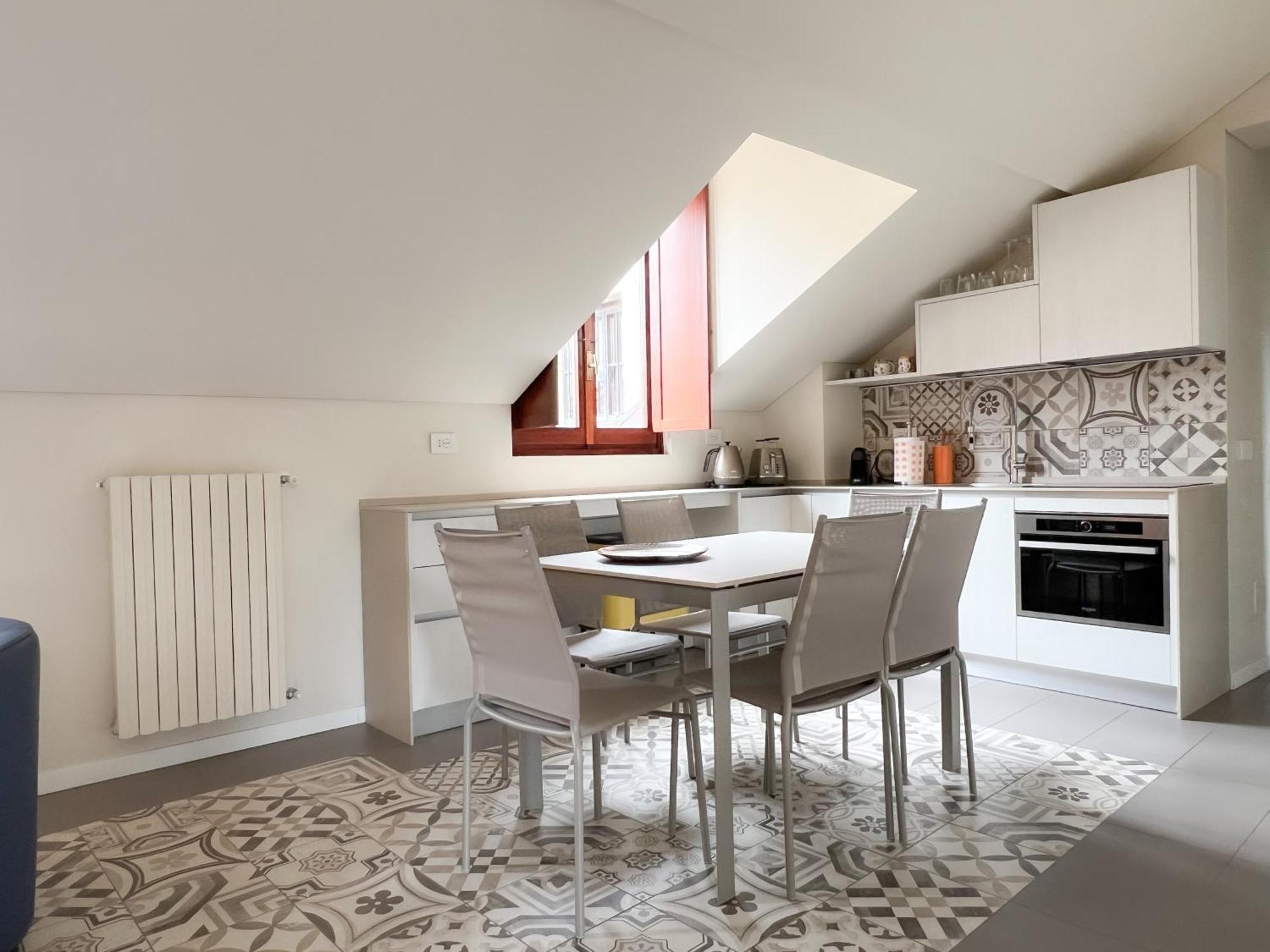 Comecasa 10 Minutes Walk From Duomo 2 Bedroom Apartment มิลาน ภายนอก รูปภาพ