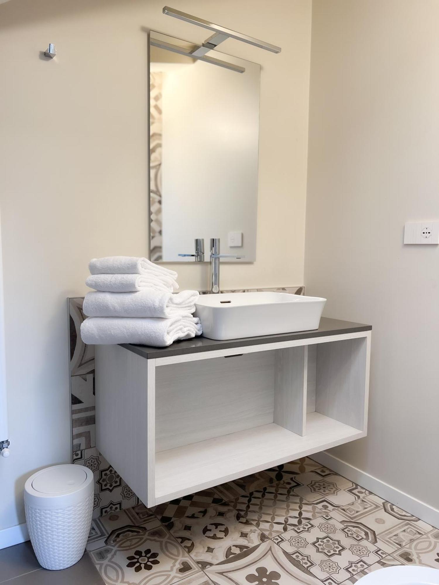 Comecasa 10 Minutes Walk From Duomo 2 Bedroom Apartment มิลาน ภายนอก รูปภาพ