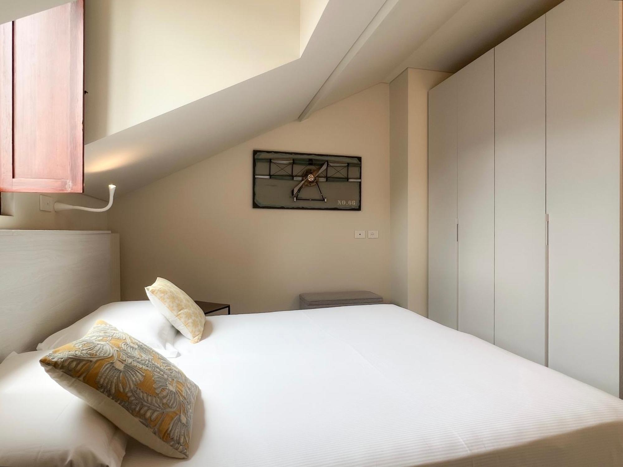 Comecasa 10 Minutes Walk From Duomo 2 Bedroom Apartment มิลาน ภายนอก รูปภาพ