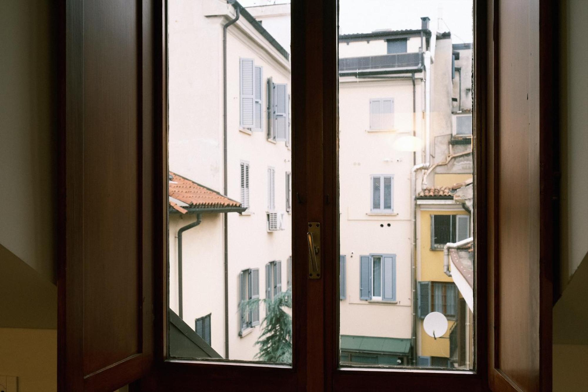 Comecasa 10 Minutes Walk From Duomo 2 Bedroom Apartment มิลาน ภายนอก รูปภาพ