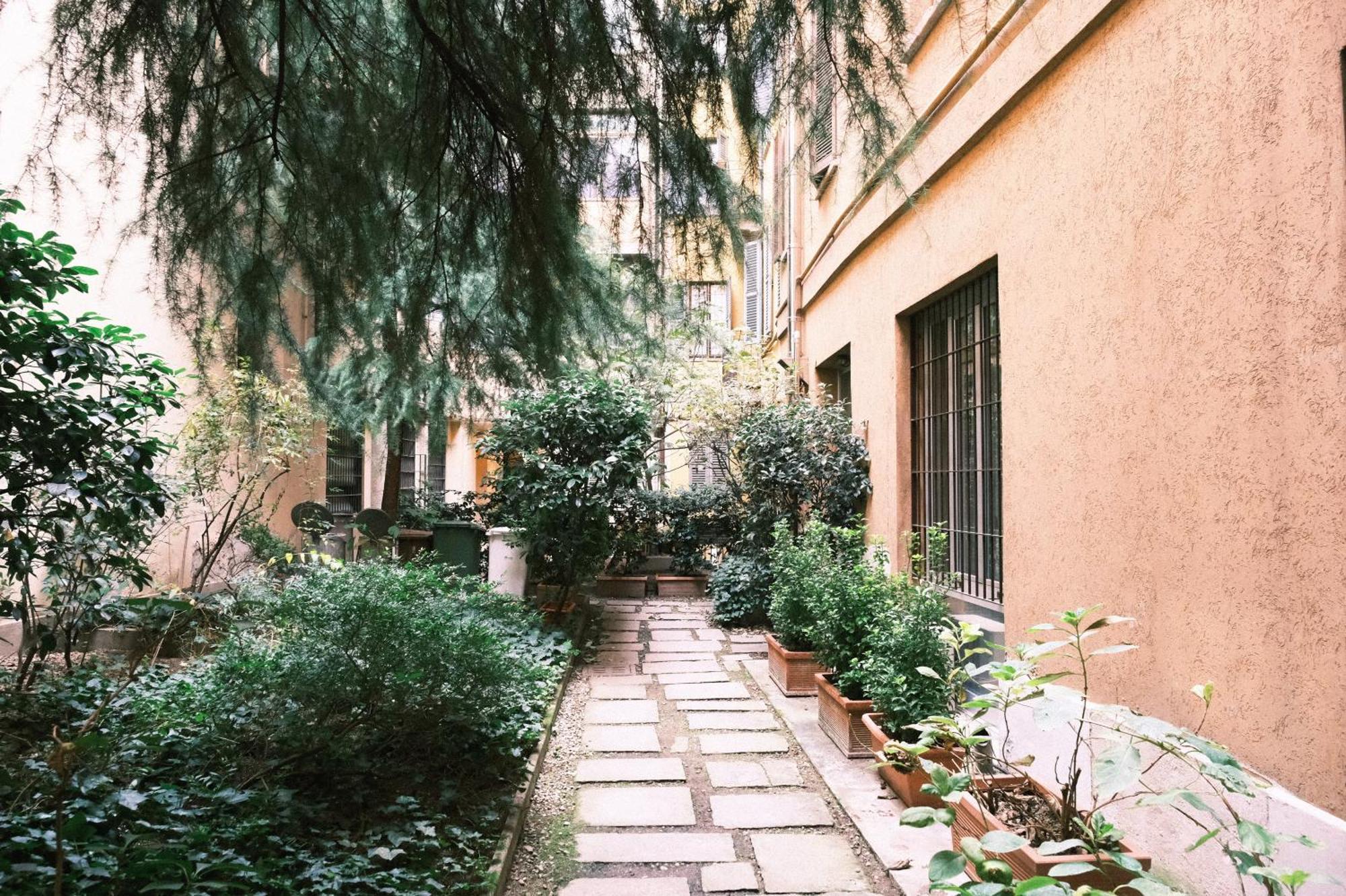 Comecasa 10 Minutes Walk From Duomo 2 Bedroom Apartment มิลาน ภายนอก รูปภาพ